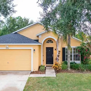 5 Bedroom, 7 Bed , 3 Bathroom Midterm With Pool And Game Room, Near Holiday home